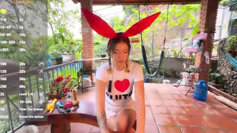 Snapshot of hypnotic_kitty chatting on 10.18.25 Your submissive lady 3 online show from 10.18.25