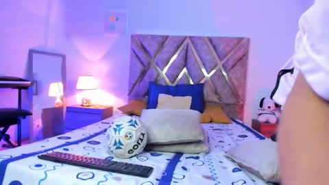 Snapshot of hyunjin_sun chatting on 03.13.26 Son Hyunjin online show from 03.13.26