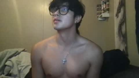 Snapshot of hyunluv chatting on 10.20.25 hyunluv online show from 10.20.25