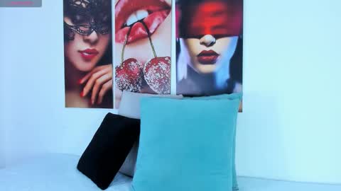 The Dolls online show from 01.13.26