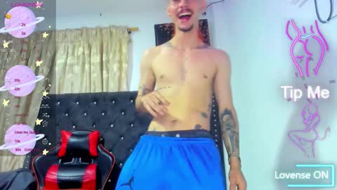 Snapshot of i_am_kelvis_ chatting on 09.19.25 kelvis online show from 09.19.25