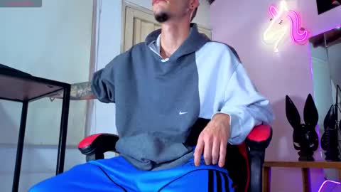 Snapshot of i_am_kelvis_ chatting on 02.16.26 kelvis online show from 02.16.26