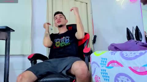 Snapshot of i_am_kelvis_ chatting on 03.01.26 kelvis online show from 03.01.26