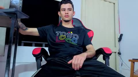 Snapshot of i_am_kelvis_ chatting on 03.14.26 kelvis online show from 03.14.26