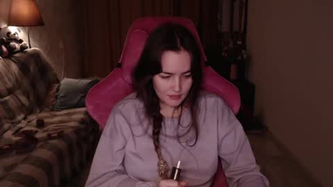 Snapshot of i_love_icecream chatting on 12.18.24 elisabeth online show from 12.18.24