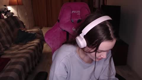 Snapshot of i_love_icecream chatting on 12.24.24 elisabeth online show from 12.24.24