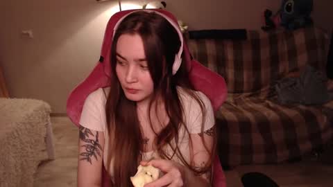 Snapshot of i_love_icecream chatting on 01.23.25 elisabeth online show from 01.23.25