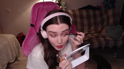 Snapshot of i_love_icecream chatting on 01.25.25 elisabeth online show from 01.25.25