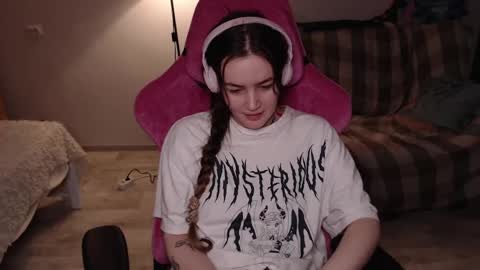 Snapshot of i_love_icecream chatting on 01.31.25 elisabeth online show from 01.31.25