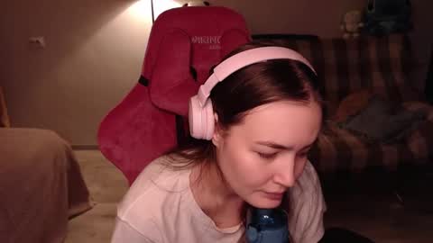 Snapshot of i_love_icecream chatting on 02.05.25 elisabeth online show from 02.05.25