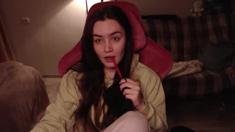 Snapshot of i_love_icecream chatting on 02.07.25 elisabeth online show from 02.07.25