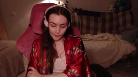 Snapshot of i_love_icecream chatting on 02.11.25 elisabeth online show from 02.11.25