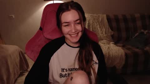 Snapshot of i_love_icecream chatting on 03.04.25 elisabeth online show from 03.04.25