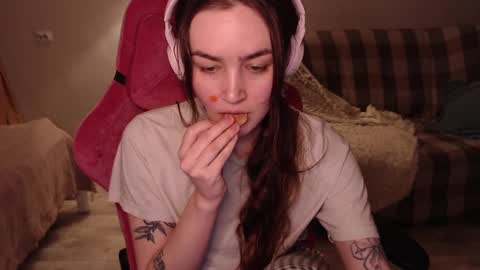 Snapshot of i_love_icecream chatting on 03.05.25 elisabeth online show from 03.05.25