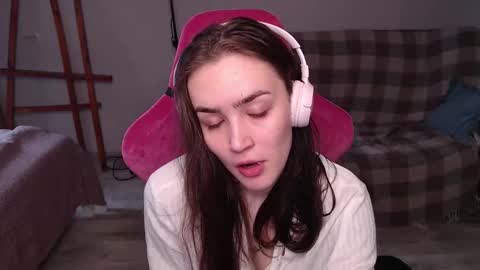 Snapshot of i_love_icecream chatting on 10.10.25 elisabeth online show from 10.10.25