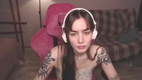 Snapshot of i_love_icecream chatting on 11.13.25 elisabeth online show from 11.13.25