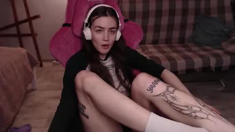 Snapshot of i_love_icecream chatting on 12.03.25 elisabeth online show from 12.03.25