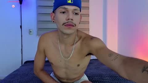 Snapshot of iam_angelxxx chatting on 11.10.25 Angel online show from 11.10.25