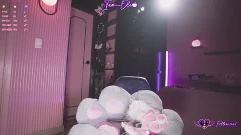 Snapshot of iam_eli chatting on 11.10.25 online show from 11.10.25