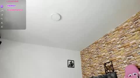 Snapshot of iam_luisa_ chatting on 09.15.25 Luisa online show from 09.15.25