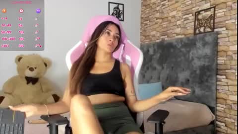 Snapshot of iam_luisa_ chatting on 09.16.25 Luisa online show from 09.16.25