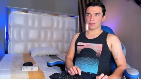 Snapshot of iam_mathias chatting on 10.18.25 iam_mathias online show from 10.18.25