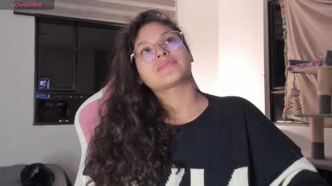 Snapshot of iam_nikki chatting on 01.15.25 On instagram Imm NikkiHelp me reach 100 likes online show from 01.15.25