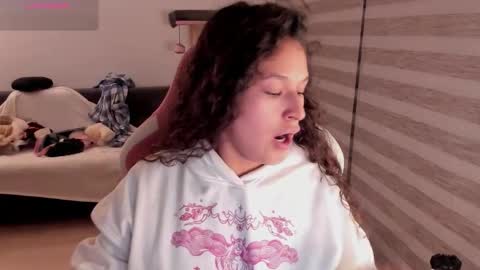 Snapshot of iam_nikki chatting on 10.15.25 On instagram Imm NikkiHelp me reach 100 likes online show from 10.15.25