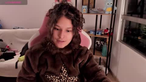 Snapshot of iam_nikki chatting on 02.28.26 On instagram Imm NikkiHelp me reach 100 likes online show from 02.28.26