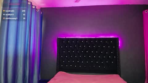 Snapshot of iamgrace chatting on 09.19.25 Grace online show from 09.19.25