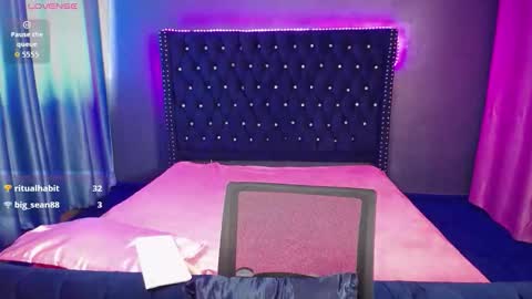 Snapshot of iamgrace chatting on 10.07.25 Grace online show from 10.07.25