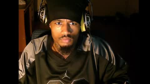 Snapshot of iamjohnny4u chatting on 11.23.25 iamjohnny4u online show from 11.23.25