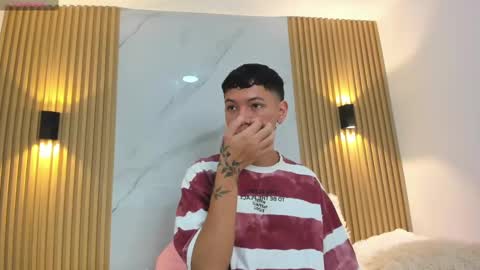 Juliiiiian online show from 02.18.25