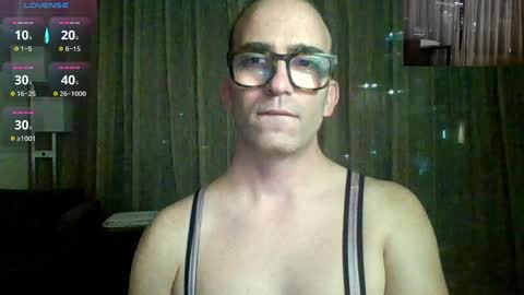 Snapshot of iamlistening chatting on 09.24.25 sissy slut online show from 09.24.25