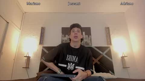 Snapshot of iammariano chatting on 10.11.25 Mariano online show from 10.11.25