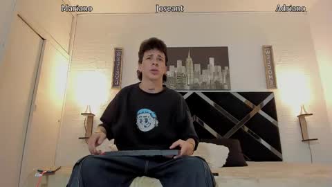 Snapshot of iammariano chatting on 10.22.25 Mariano online show from 10.22.25