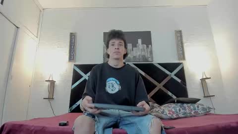 Snapshot of iammariano chatting on 11.11.25 Mariano online show from 11.11.25