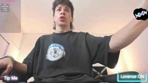 Snapshot of iammariano chatting on 11.27.25 Mariano online show from 11.27.25