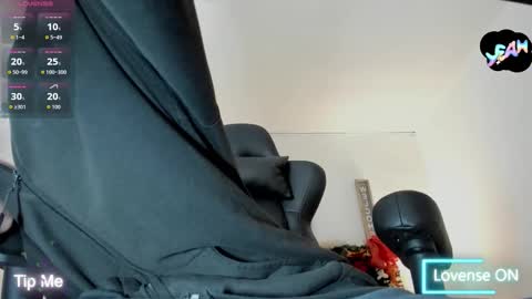 Snapshot of iammariano chatting on 12.03.25 Mariano online show from 12.03.25