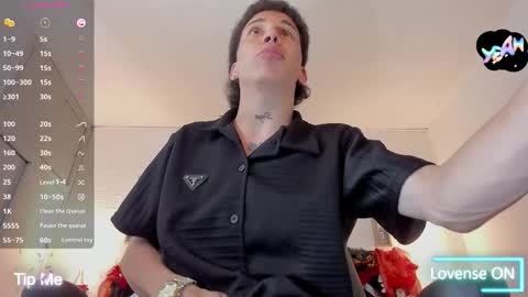 Snapshot of iammariano chatting on 12.16.25 Mariano online show from 12.16.25