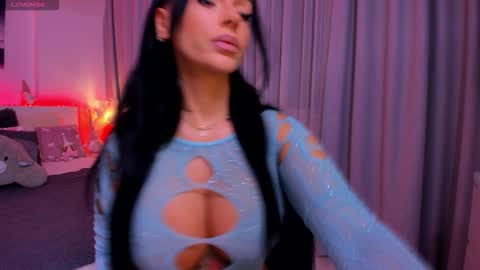 Snapshot of iammazeekiin30 chatting on 12.17.25 Maze online show from 12.17.25