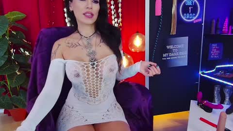 Snapshot of iammistressk chatting on 01.29.25 Mistress K online show from 01.29.25