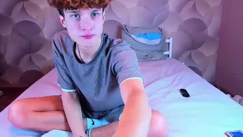 Snapshot of ian_flor chatting on 12.03.25 Ian Flor online show from 12.03.25