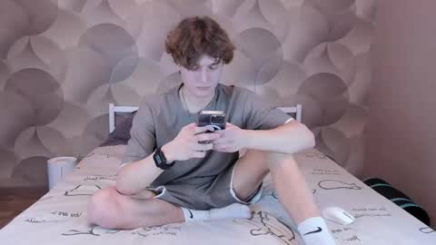 Ian Flor online show from 02.12.26