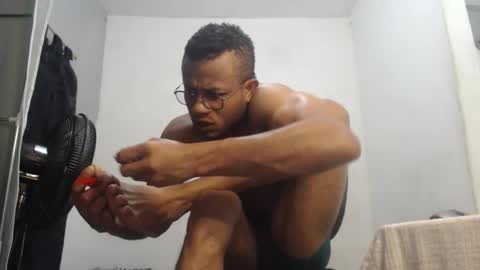 Snapshot of ian_tuner chatting on 11.13.25 ian_tuner online show from 11.13.25