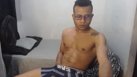 Snapshot of ian_tuner chatting on 01.06.26 ian_tuner online show from 01.06.26