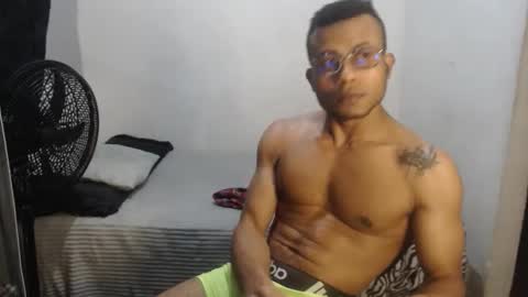 Snapshot of ian_tuner chatting on 01.08.26 ian_tuner online show from 01.08.26