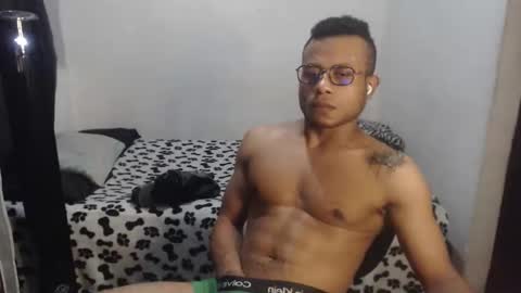 Snapshot of ian_tuner chatting on 02.11.26 ian_tuner online show from 02.11.26