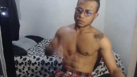 Snapshot of ian_tuner chatting on 02.25.26 ian_tuner online show from 02.25.26