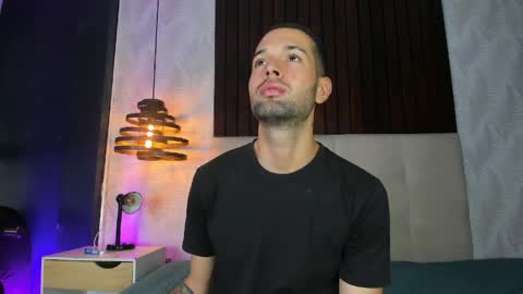 Ian online show from 05.12.26